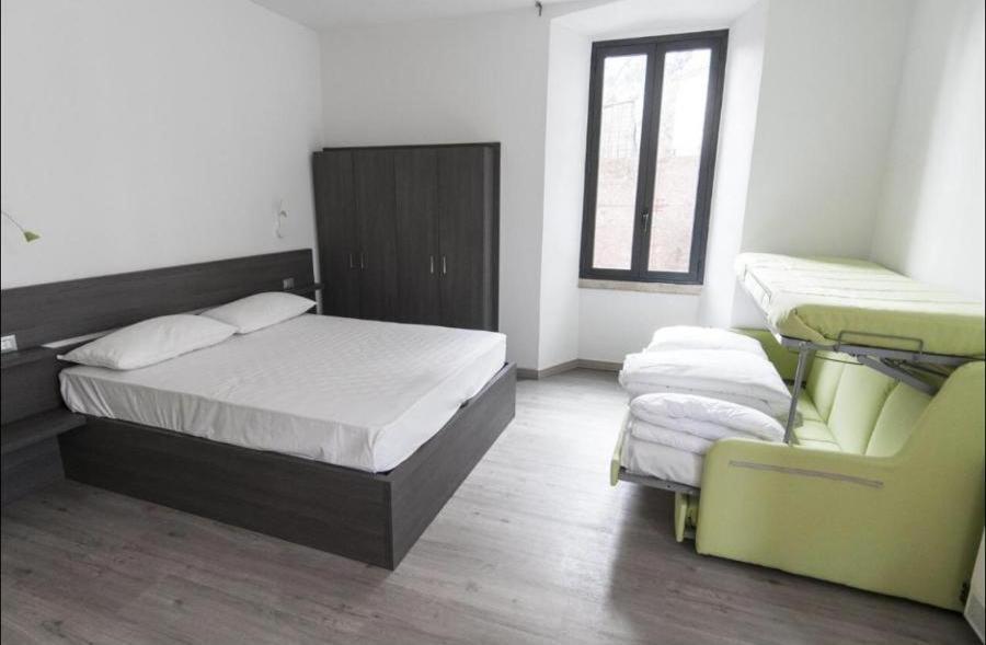 Antica Campione Rooms & Hostel กัมปิโอเน เดล การ์ดา ภายนอก รูปภาพ