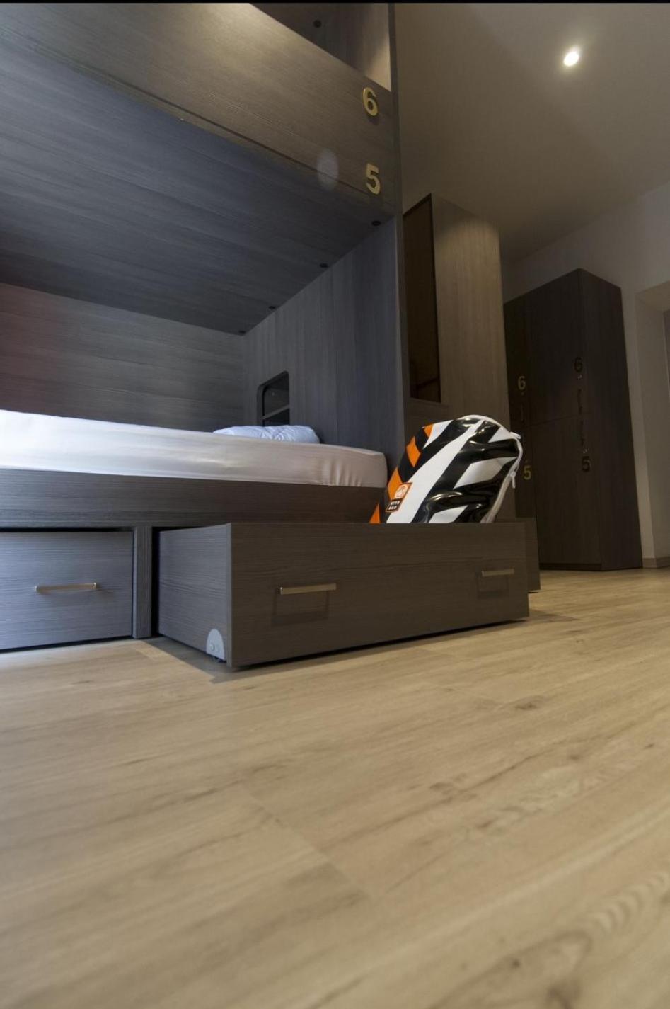 Antica Campione Rooms & Hostel กัมปิโอเน เดล การ์ดา ภายนอก รูปภาพ